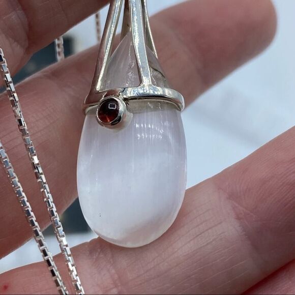 Selenite And Garnet Pendant on Diamond Cut Box Chain - Picture 4 of 4